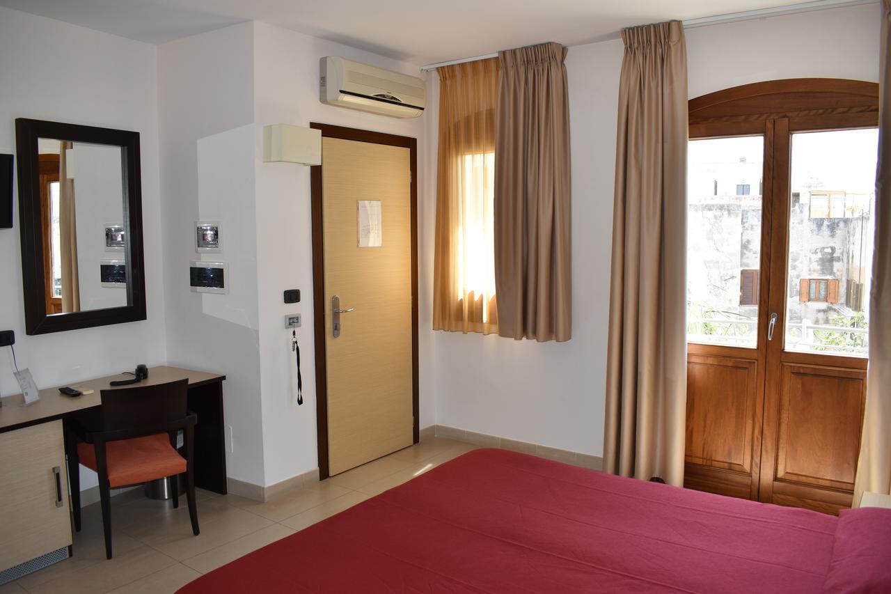 Hotel Il Portico Favignana Zewnętrze zdjęcie