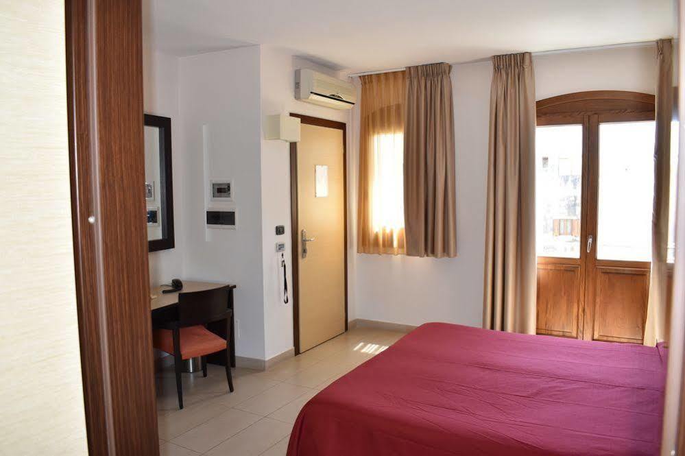 Hotel Il Portico Favignana Zewnętrze zdjęcie